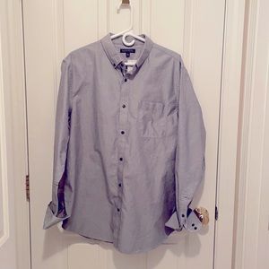 Banana Republic long sleeve button up. Brand new with tags